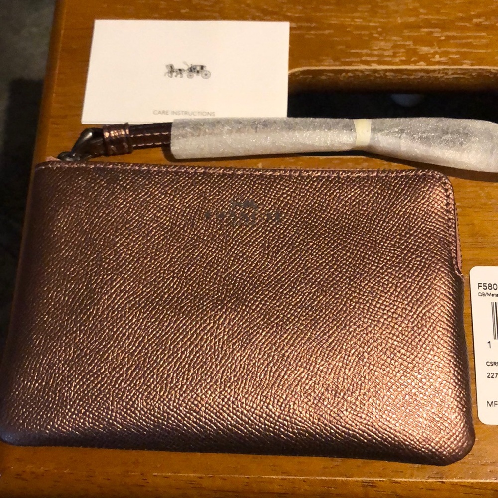 NWT - Coach Wristlet